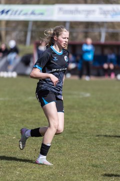 Bild 146 - wBJ VfL Pinneberg - Waldd�rfer SV : Ergebnis: 5:0
